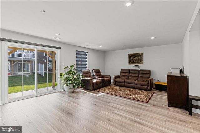 77 PRATT LN, Lawrence Township, NJ 08648
