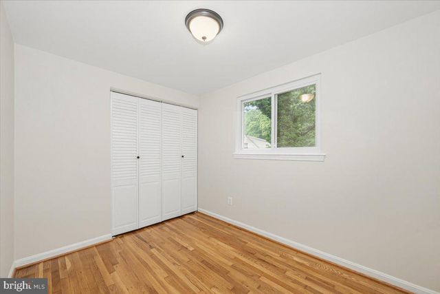8624 PARLIAMENT DR, Springfield, VA 22151