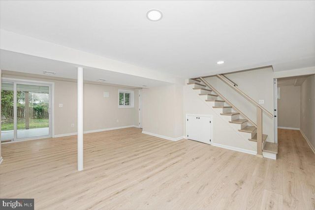 8624 PARLIAMENT DR, Springfield, VA 22151