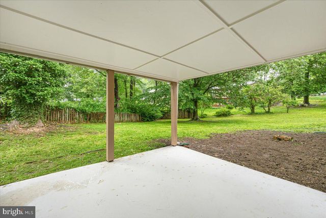 8624 PARLIAMENT DR, Springfield, VA 22151