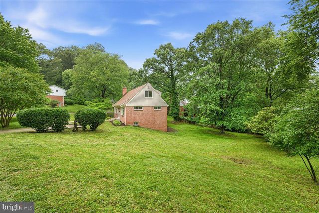 8624 PARLIAMENT DR, Springfield, VA 22151