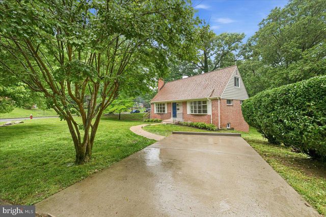 8624 PARLIAMENT DR, Springfield, VA 22151