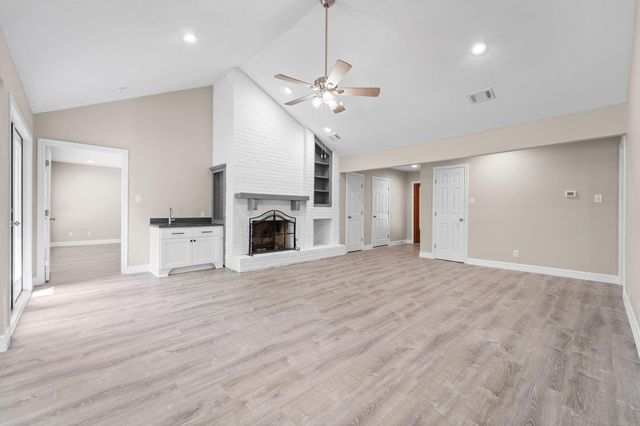 2007 Longstraw Place, The Woodlands, TX 77380