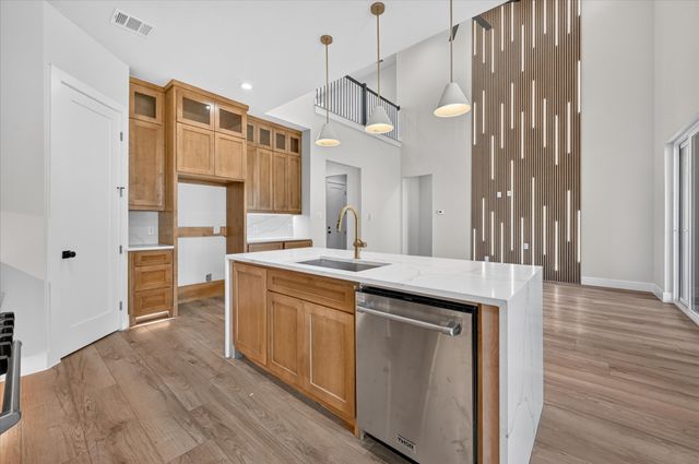114 Emma Street, Red Oak, TX 75154