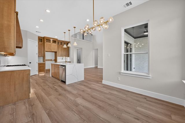 114 Emma Street, Red Oak, TX 75154