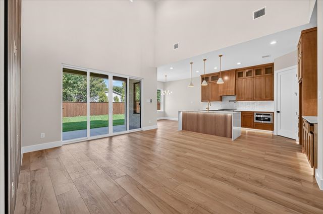 114 Emma Street, Red Oak, TX 75154
