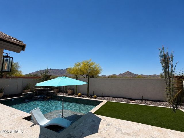2193 E HAZELTINE Way, Gilbert, AZ 85298
