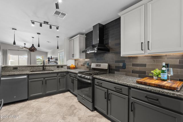 2193 E HAZELTINE Way, Gilbert, AZ 85298