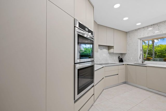 11937 Sandlake Drive, Boca Raton, FL 33428