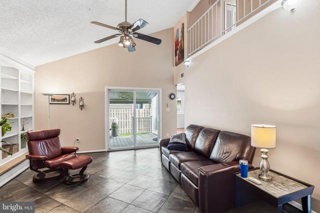 109 KALE AVE, Sterling, VA 20164