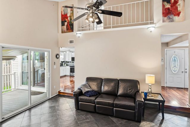 109 KALE AVE, Sterling, VA 20164