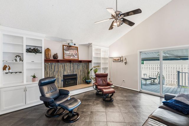 109 KALE AVE, Sterling, VA 20164