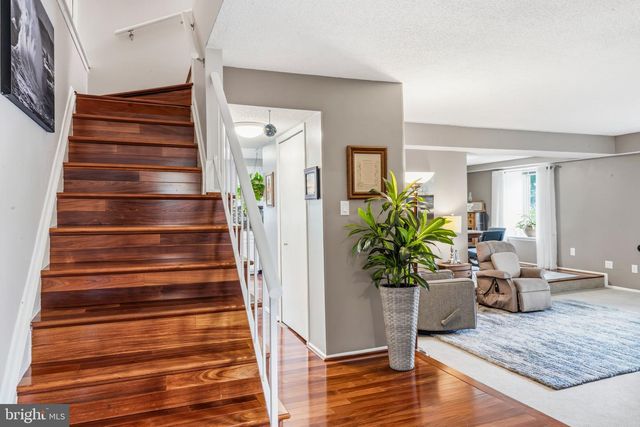109 KALE AVE, Sterling, VA 20164