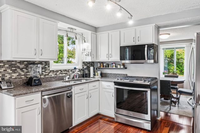 109 KALE AVE, Sterling, VA 20164