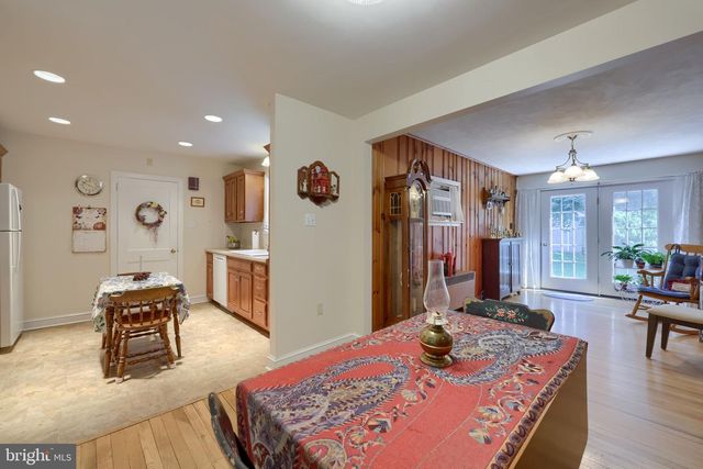 2576 GRAYSTONE RD, East Petersburg, PA 17520