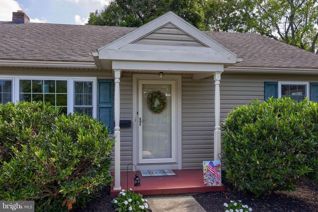 2576 GRAYSTONE RD, East Petersburg, PA 17520