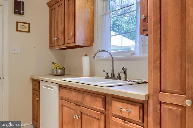 2576 GRAYSTONE RD, East Petersburg, PA 17520