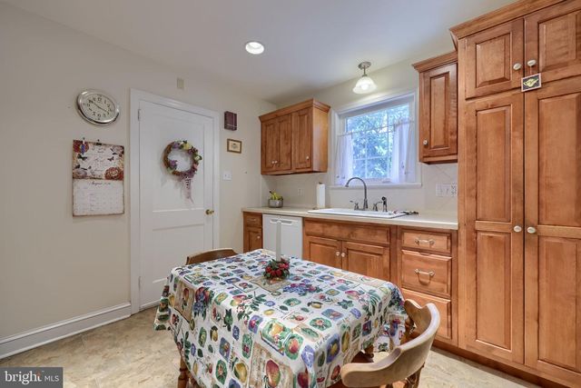 2576 GRAYSTONE RD, East Petersburg, PA 17520