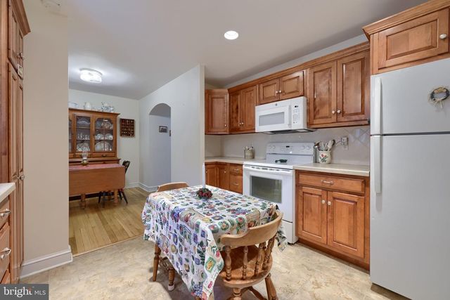 2576 GRAYSTONE RD, East Petersburg, PA 17520