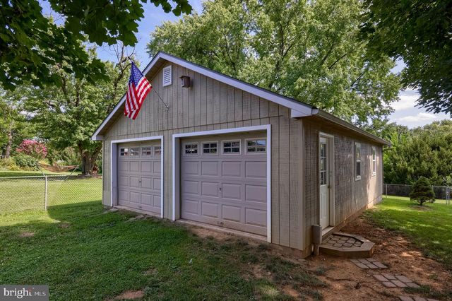 2576 GRAYSTONE RD, East Petersburg, PA 17520