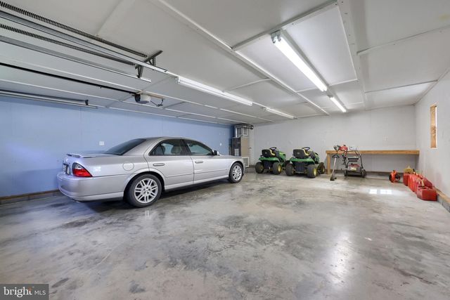 2576 GRAYSTONE RD, East Petersburg, PA 17520