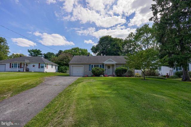 2576 GRAYSTONE RD, East Petersburg, PA 17520