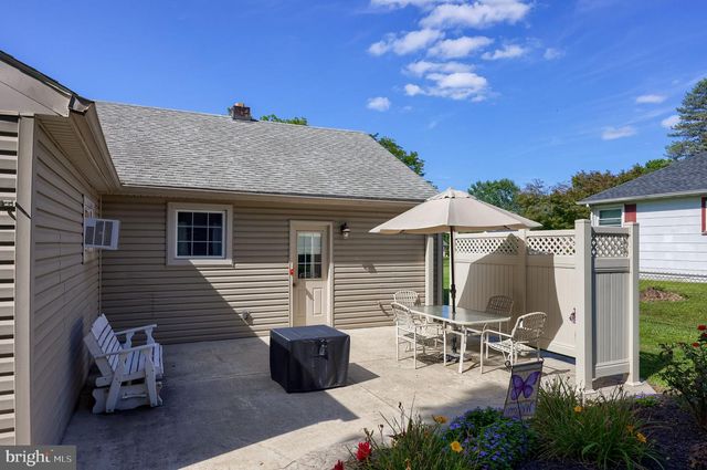 2576 GRAYSTONE RD, East Petersburg, PA 17520