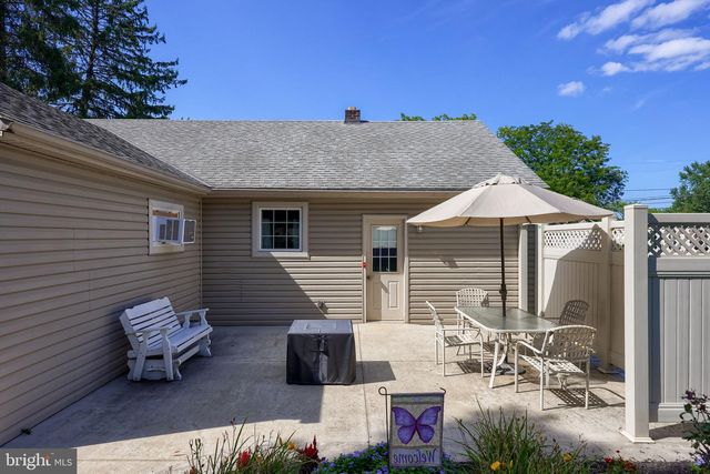 2576 GRAYSTONE RD, East Petersburg, PA 17520