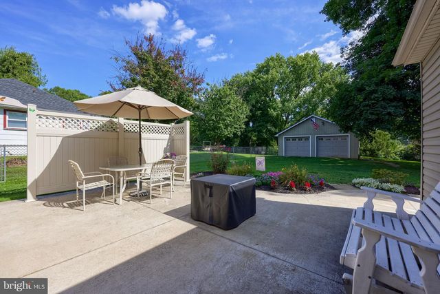 2576 GRAYSTONE RD, East Petersburg, PA 17520