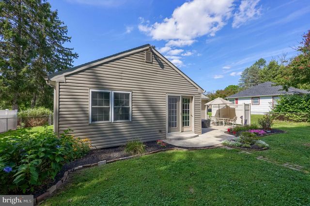 2576 GRAYSTONE RD, East Petersburg, PA 17520
