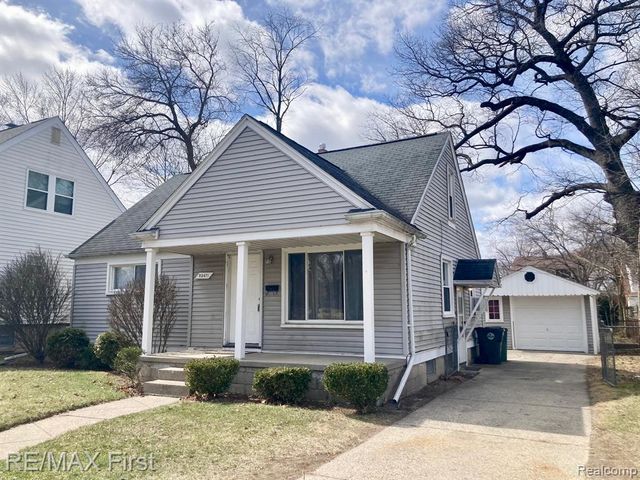 23471 Rensselaer Street, Oak Park, MI 48237