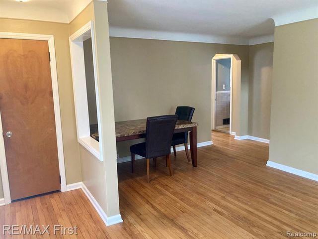 23471 Rensselaer Street, Oak Park, MI 48237
