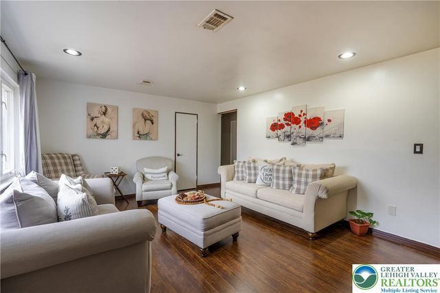 2912 Diamond Avenue, Allentown City, PA 18103