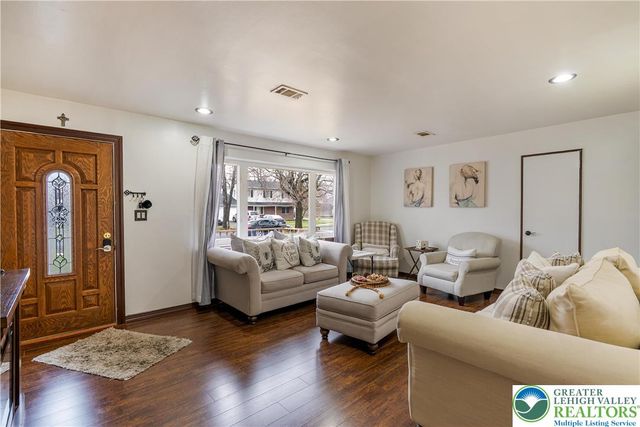 2912 Diamond Avenue, Allentown City, PA 18103