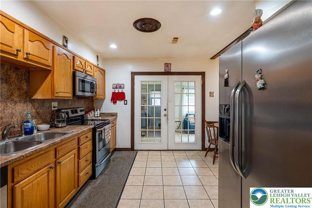 2912 Diamond Avenue, Allentown City, PA 18103