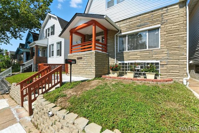 5325 Gilson, St Louis, MO 63116