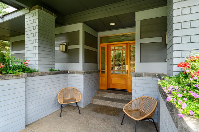 3160 NW Colonial Drive, Bend, OR 97703