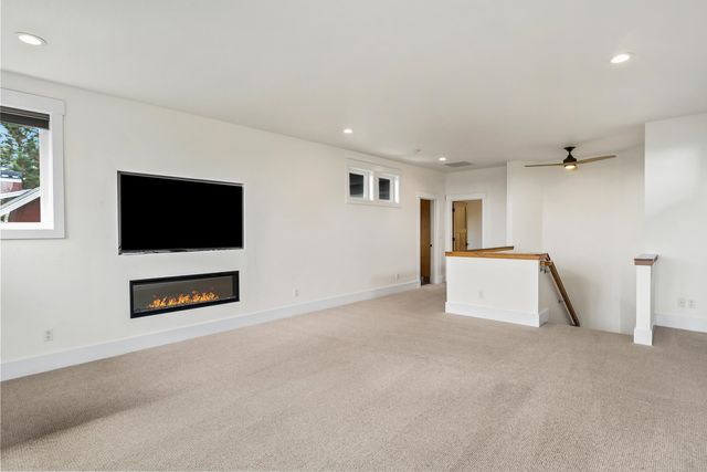 3160 NW Colonial Drive, Bend, OR 97703
