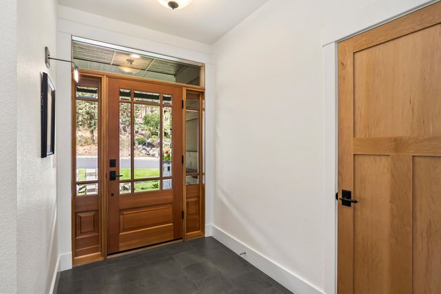 3160 NW Colonial Drive, Bend, OR 97703