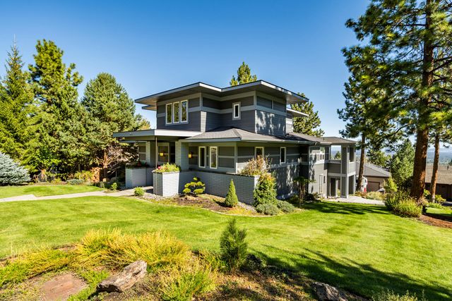 3160 NW Colonial Drive, Bend, OR 97703