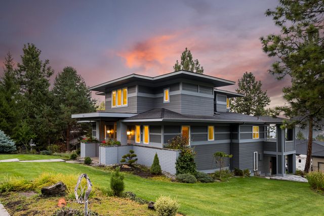 3160 NW Colonial Drive, Bend, OR 97703