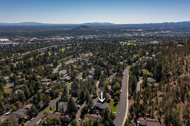 3160 NW Colonial Drive, Bend, OR 97703