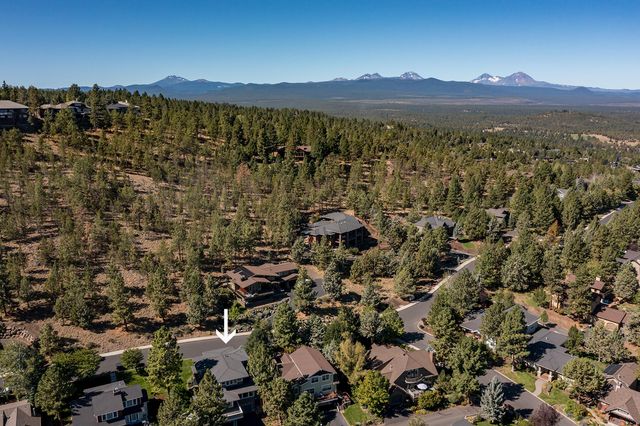3160 NW Colonial Drive, Bend, OR 97703