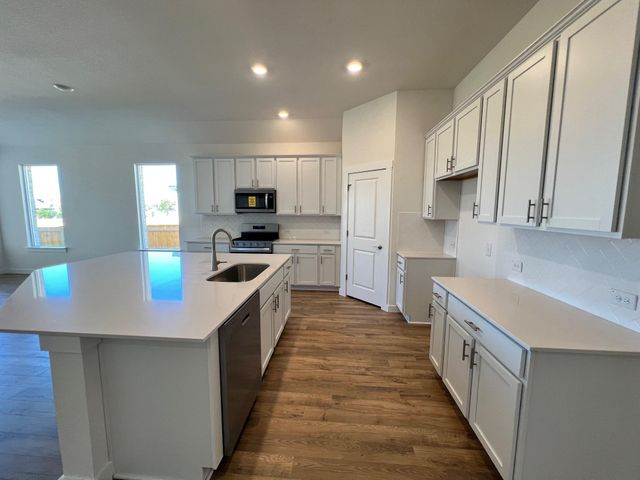 1921 Crooked Creek ST, Leander, TX 78641