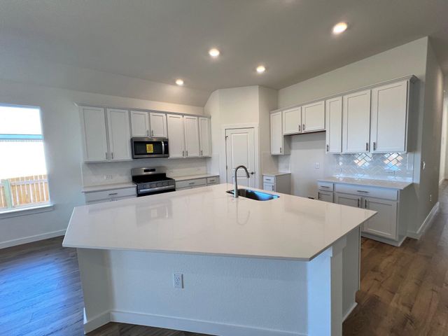 1921 Crooked Creek ST, Leander, TX 78641