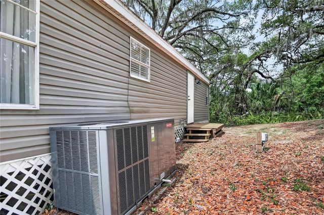 1412 UNION PACIFIC DRIVE, Plant City, FL 33566