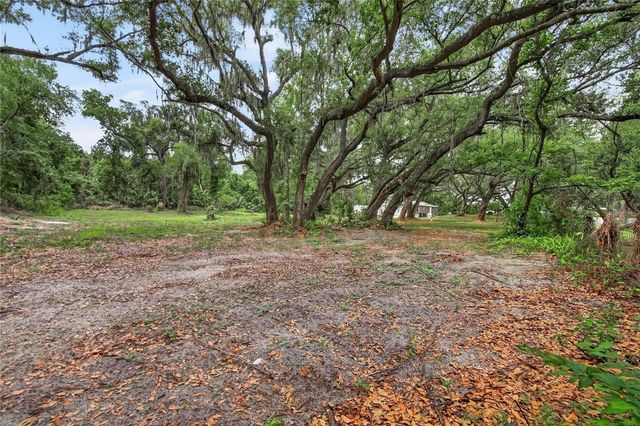 1412 UNION PACIFIC DRIVE, Plant City, FL 33566