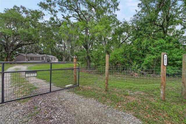 1412 UNION PACIFIC DRIVE, Plant City, FL 33566