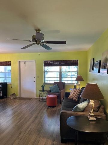 16 Vista Palm Lane 205, Vero Beach, FL 32962