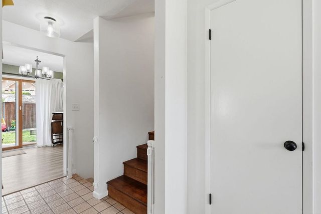 1907 W TONI RAE Dr, Spokane, WA 99218
